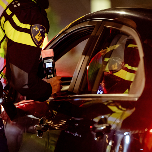Waarom stappen bestuurders nog steeds achter het stuur met alcohol op? ‘Er zijn geen excuses’
