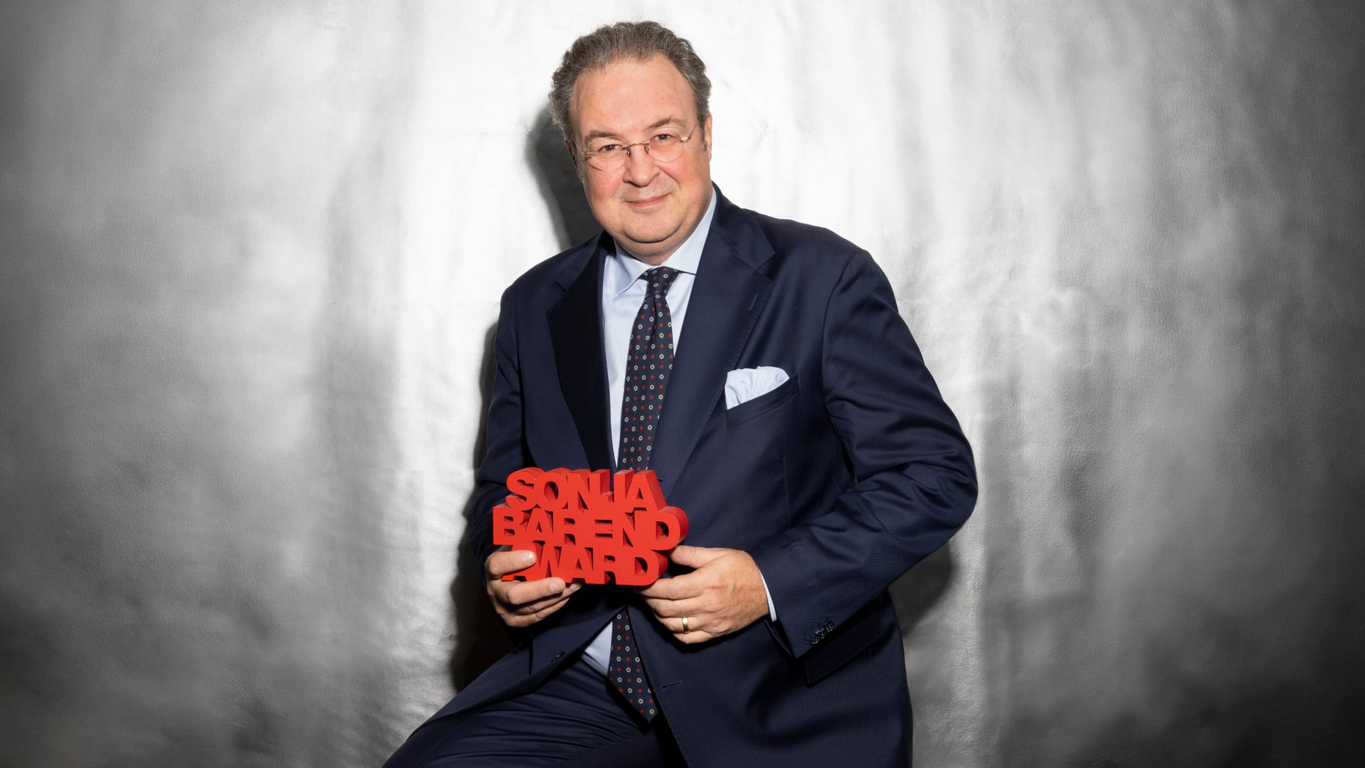 Sven Kockelmann wins 2026 Sonja Barend Award for Schoof interview