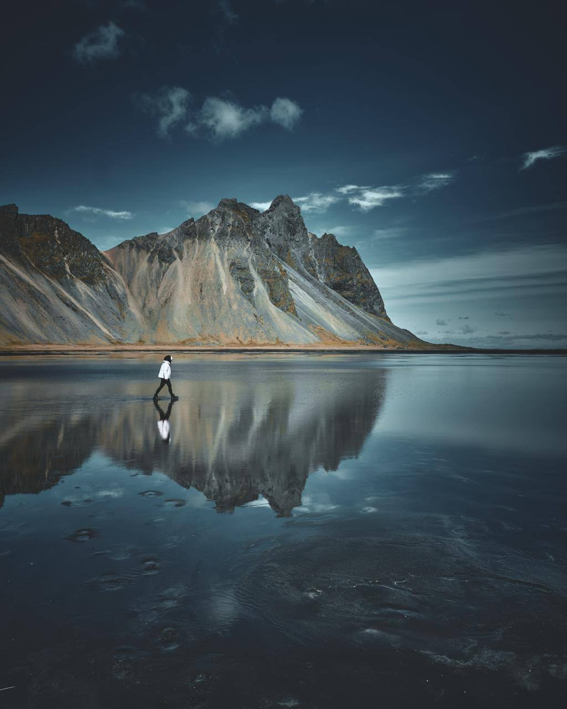 Floortje Naar Het Einde Van De Wereld - Copyright Leroy Souhuwat - photo_2026-01-28 09.41.14