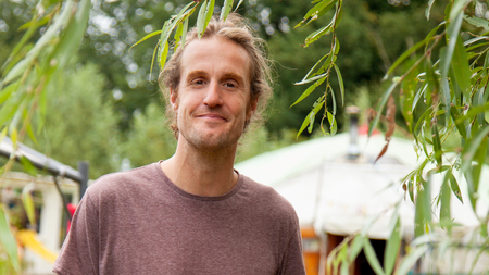 Afbeelding van Tim gelooft dat samenleven ook anders kan
