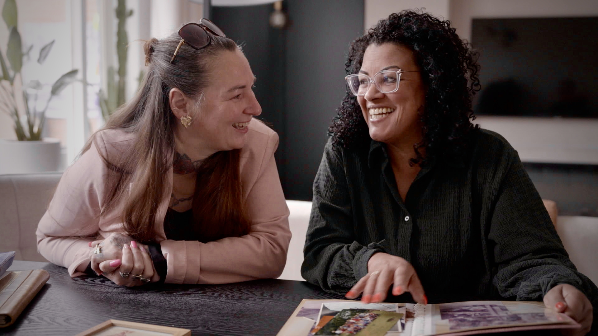 Opgroeien met tegenwind - Esmeralda en Selima