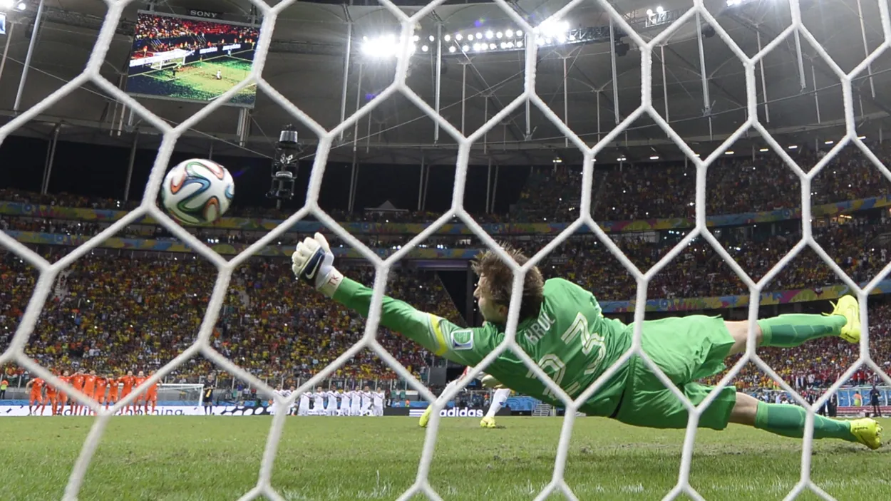 Wat is de beste redding ooit van een Nederlandse keeper? - VARAgids