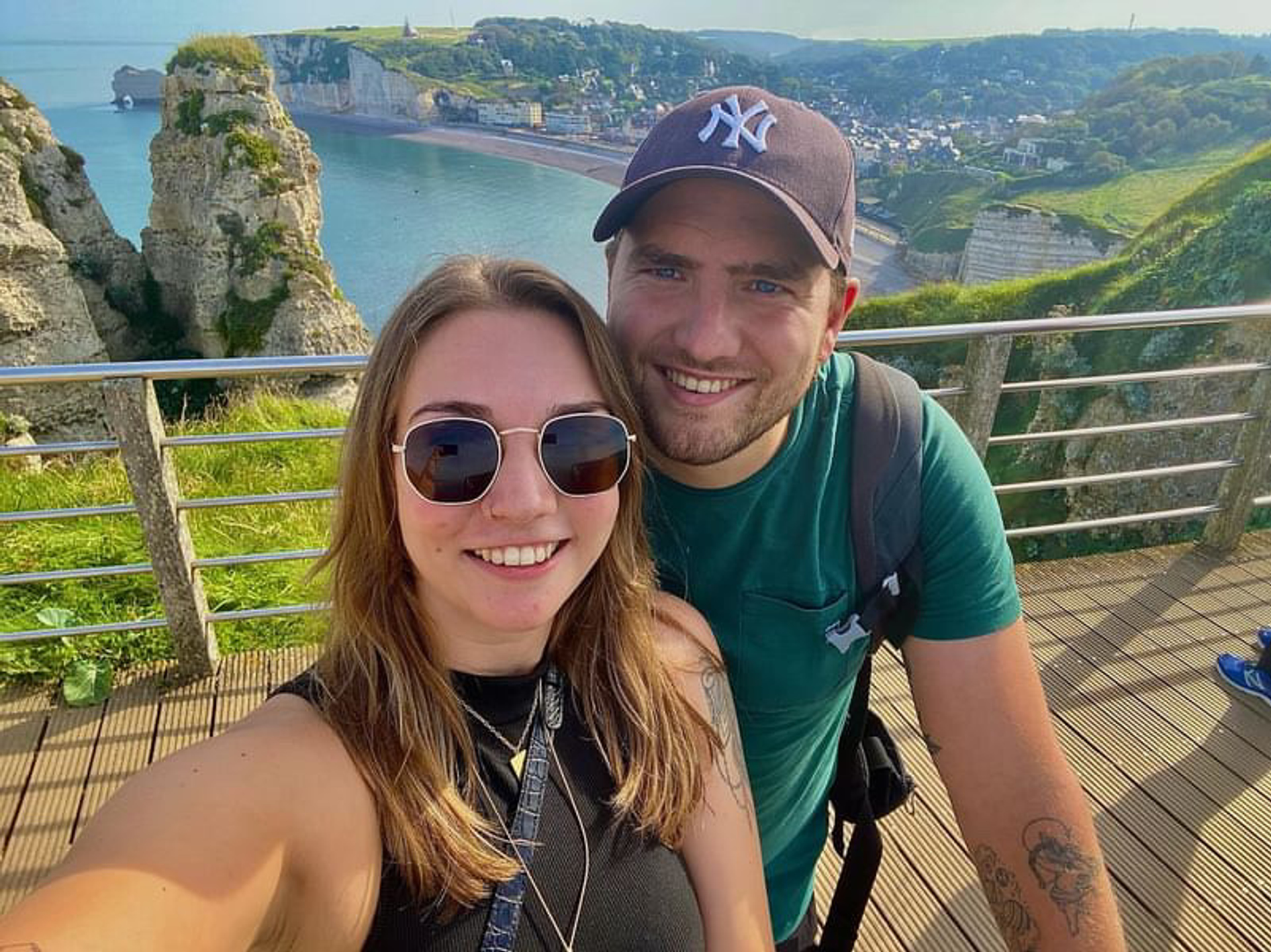 FE8FAA0A-074A-4F0F-972C-EFEE2248518B