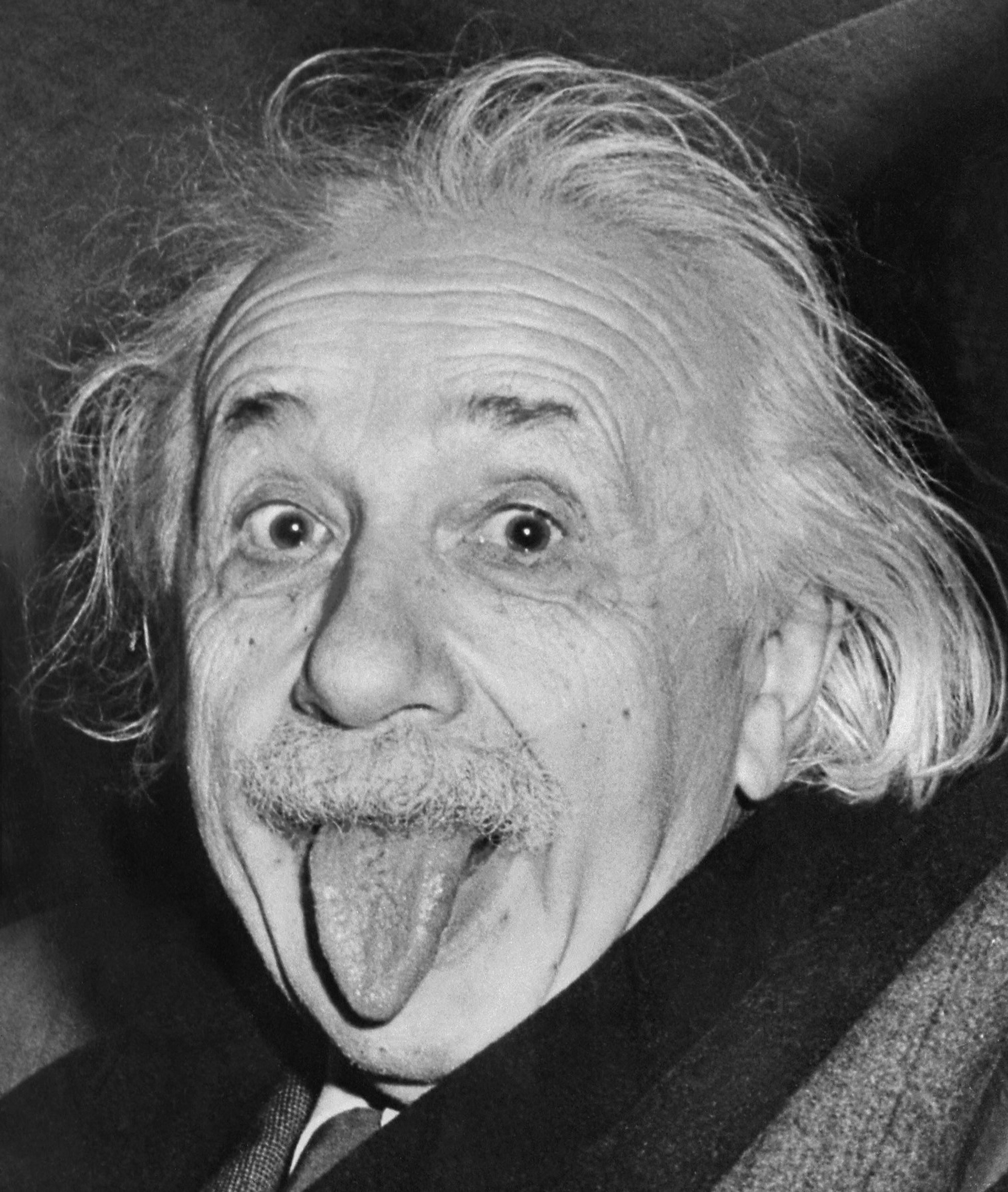 Albert_Einstein_sticks_his_tongue_1951