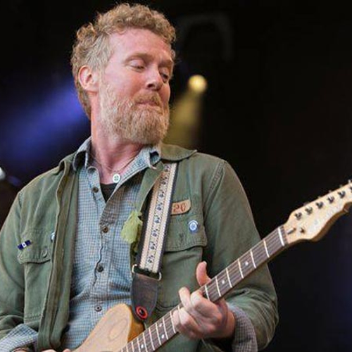 Glen Hansard wil dat je ophoudt met zeuren!
