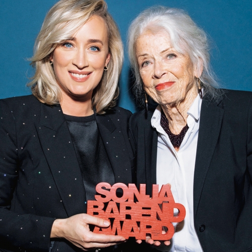 Eva Jinek over het winnen van de 15de Sonja Barend Award, voor haar gesprek met Camille van Gestel over de mondkapjesdeal